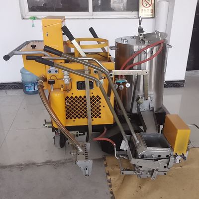 Μηχανή τερμοπλαστικής αποκόλλησης πεζοδρόμου 3-5mm Ρυθμίσιμο εξόγκωμα για σήμανση κυψελών γραμμών